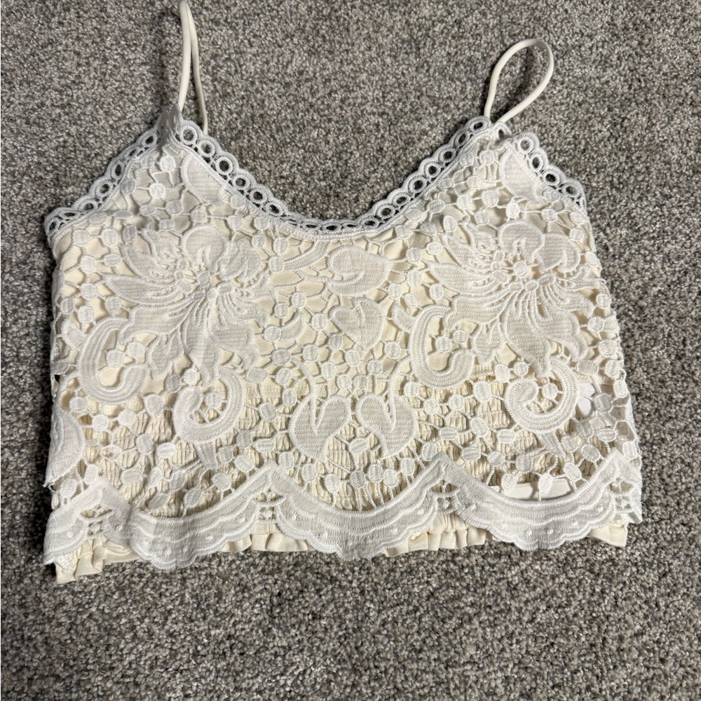 DAVI & DANI Cream Lace Cropped Cami
